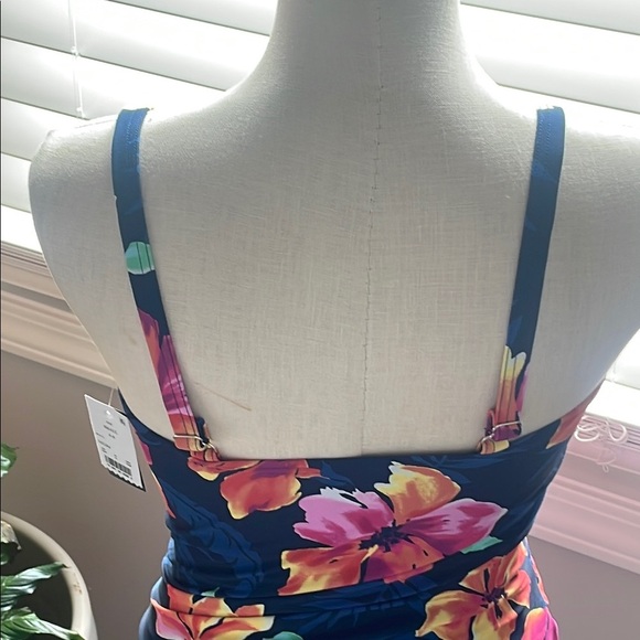 Lands End Floral One Piece Swimsuit Navy Blue,Pink Floral New size small - Picture 5 of 9